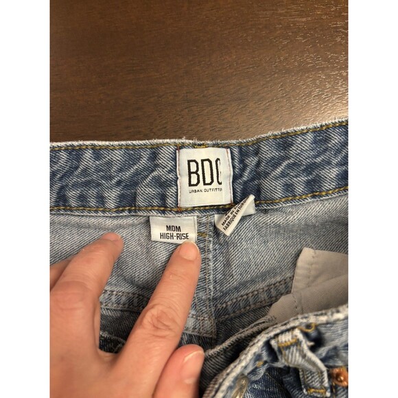 BDG Urban Outfitters Size‎ 27 Mom High Rise Jeans Vintage Wash Denim Distressed - Picture 4 of 5
